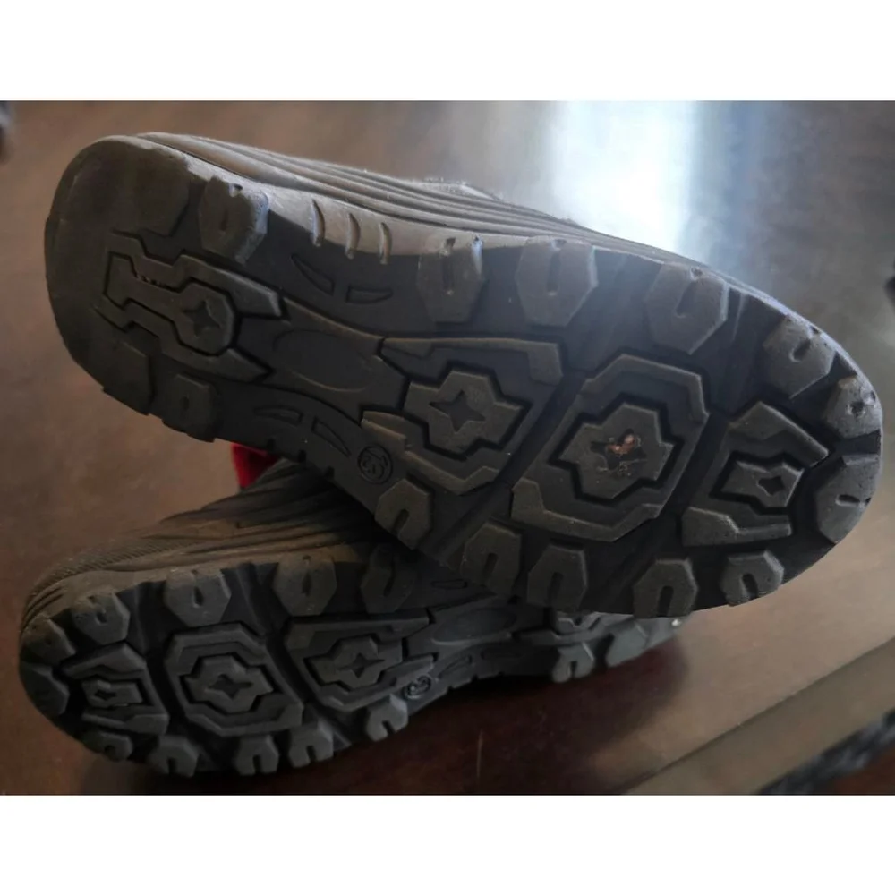 Totes Kids Winter Boots Waterproof Red Black Size 13 KIDS